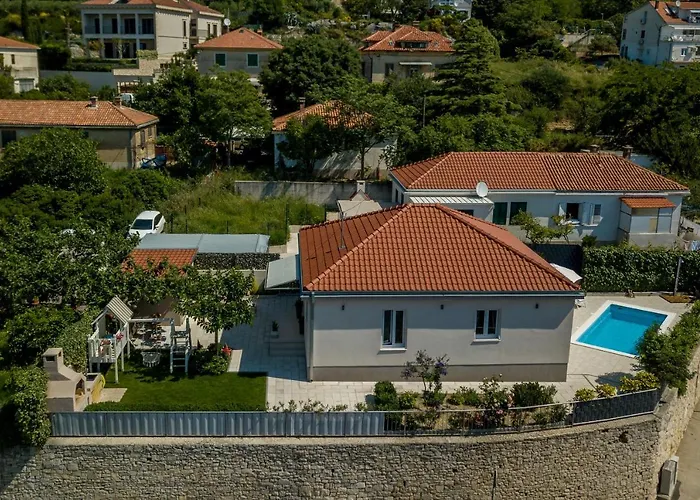 فيلة Katess With Heated Pool *