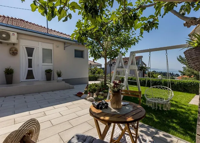 Katess With Heated Pool Villa *