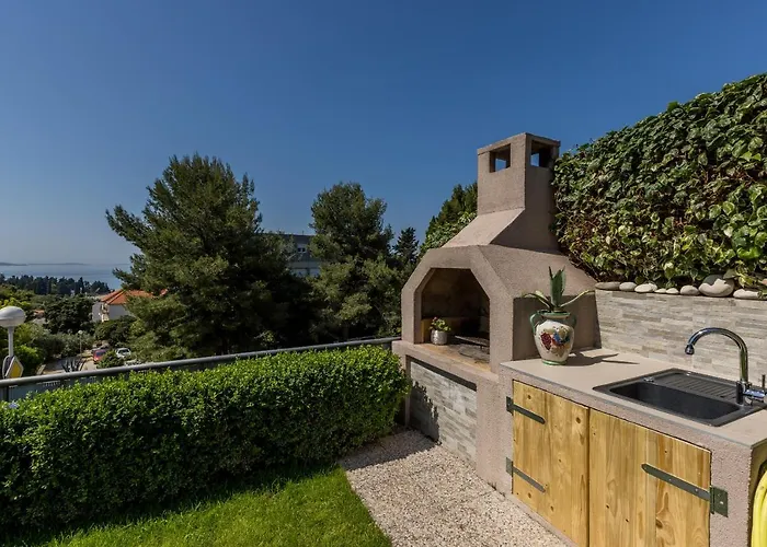 Katess With Heated Pool Villa *