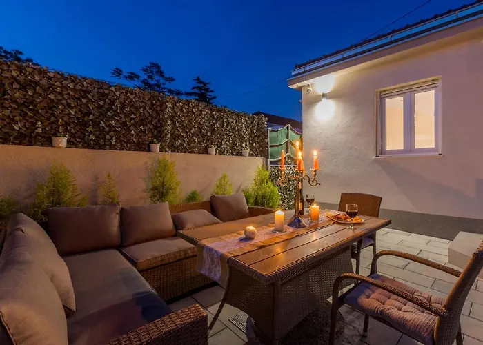 Villa Katess With Heated Pool Split