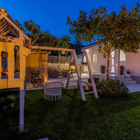 Katess With Heated Pool Villa Split